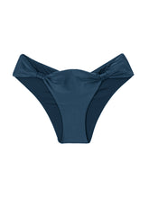 Charger l'image dans la galerie, Product Front: Rio De Sol Bas Bottom Shimmer-Shark Mel