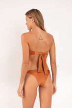Charger l'image dans la galerie, Model Back: Rio De Sol Bas Bottom Shimmer-Nocciola Leblon