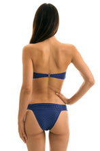 Charger l'image dans la galerie, Model Back: Rio De Sol Bas Bottom Kiwanda Denim Band Comfort