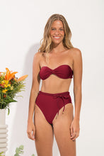 Charger l'image dans la galerie, Model Front: Rio De Sol Haut Top Shimmer-Divino Twist