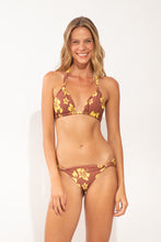 Charger l'image dans la galerie, Model Front: Wednesday In Hawaii By Rio De Sol Ensemble Set Pua-Coco-Lilikoi Mel
