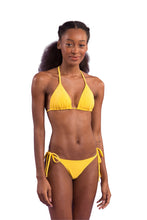 Charger l'image dans la galerie, Model Front: Rio De Sol Ensemble Set Malibu-Yellow Tri-Inv Cheeky-Tie
