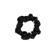 Charger l'image dans la galerie, Product Front: Rio De Sol Chouchou Nero Scrunchie
