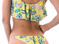 Charger et lire la vidéo dans la visionneuse de la Galerie, Video: Rio De Sol Ensemble Florescer Babado