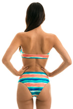 Charger l'image dans la galerie, Model Back: Rio De Sol Bas Bottom Upbeat Reto Hotpant