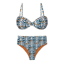 Charger l'image dans la galerie, Product Front: Rio De Sol Ensemble Set Ikat Twist Hotpants