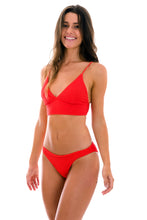 Charger l'image dans la galerie, Model Front: Rio De Sol Haut Top Cotele-Tomate Tri-Tank