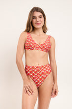Charger l'image dans la galerie, Model Front: Rio De Sol Haut Top Floral-Scales Hera