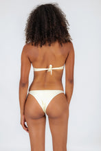 Charger l'image dans la galerie, Model Back: Rio De Sol Haut Top Off-White Twist