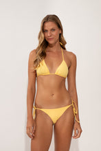 Charger l'image dans la galerie, Model Front: Wednesday In Hawaii By Rio De Sol Bas Bottom Lilikoi Kaleia-Comfy
