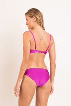 Charger l'image dans la galerie, Model Back: Rio De Sol Bas Bottom Shimmer-Gaia Essential-Comfy
