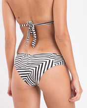 Charger l'image dans la galerie, Image 05: Rio De Sol Bas Bottom Collage Mel
