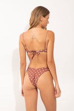 Charger l'image dans la galerie, Model Back: Wednesday In Hawaii By Rio De Sol Haut Top Kiko-Coco Shell
