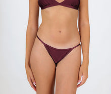 Charger l'image dans la galerie, Gallery: Rio De Sol Bas Bottom Barolo California
