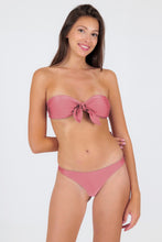 Charger l'image dans la galerie, Model Front: Rio De Sol Bas Bottom Shimmer-Confetti Nice-Fio
