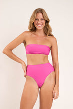 Charger l'image dans la galerie, Model Front: Rio De Sol Bas Bottom Fluity-Amor Hotpants
