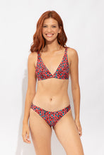 Charger l'image dans la galerie, Model Front: Rio De Sol Bas Bottom Coral-Feline Essential-Comfy
