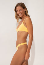 Charger l'image dans la galerie, Image 03: Wednesday In Hawaii By Rio De Sol Ensemble Set Lilikoi Hana Sunset
