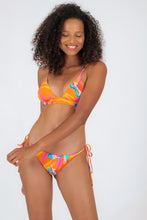 Charger l'image dans la galerie, Model Front: Rio De Sol Bas Bottom Orange-Bloom Ibiza
