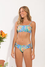 Charger l'image dans la galerie, Model Front: Rio De Sol Bas Bottom Treetop Madrid

