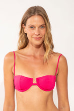 Charger l'image dans la galerie, Gallery: Wednesday In Hawaii By Rio De Sol Haut Top Guava Shell
