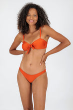 Charger l'image dans la galerie, Model Front: Rio De Sol Bas Bottom Paprica Essential
