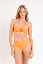 Charger l'image dans la galerie, Model Front: Rio De Sol Haut Top Bio-Laranjada Sara
