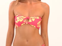 Charger et lire la vidéo dans la visionneuse de la Galerie, Video: Wednesday In Hawaii By Rio De Sol Haut Top Pua-Guava Lani
