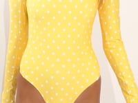 Charger et lire la vidéo dans la visionneuse de la Galerie, Video: Wednesday In Hawaii By Rio De Sol Une Pièce Kiko-Lilikoi Surf
