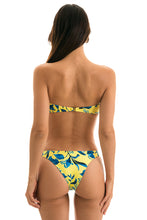 Charger l&#39;image dans la galerie, Model Back: Rio De Sol Bas Bottom Lemon Flower Bandeau
