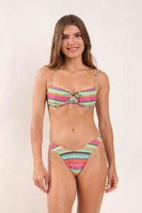 Model Front: Rio De Sol Bas Bottom Supercolor Cali