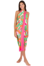 Charger l'image dans la galerie, Model Front: Rio De Sol Pareo Green Bloom Canga
