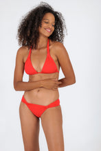 Charger l&#39;image dans la galerie, Model Front: Rio De Sol Ensemble Set Rouge Mel
